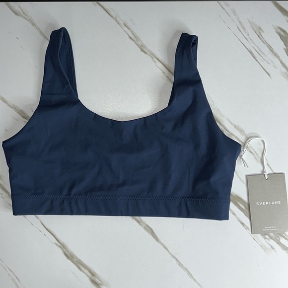 Everlane Perform Bra in Dark Blue NWT SOLD OUT Online - Picture 5 of 7